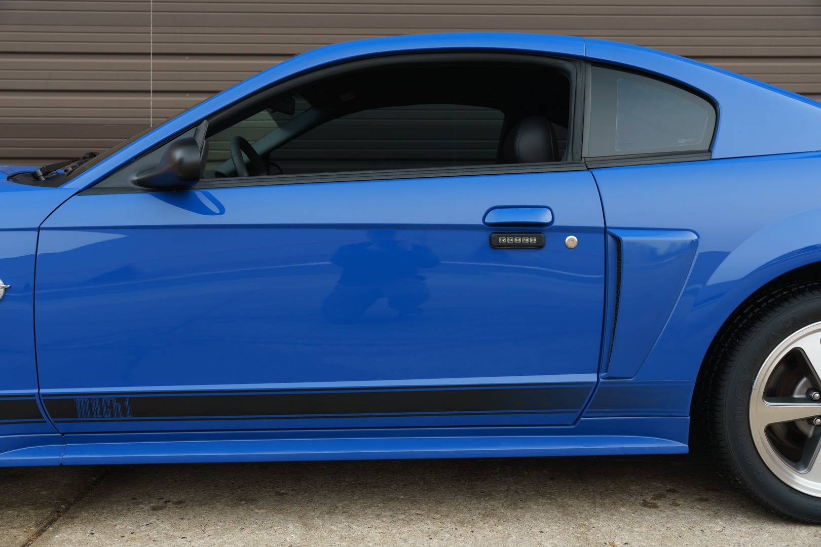 Used 2004 FORD MUSTANG MACH I For Sale (Sold) | Blackdog